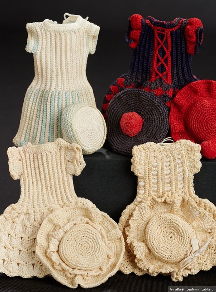 Вязаные наряды для больших и маленьких антикварных куколок