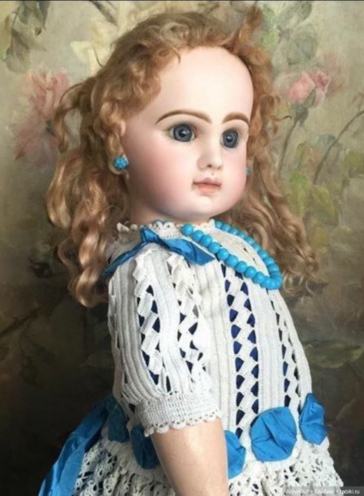 Вязаные наряды для больших и маленьких антикварных куколок