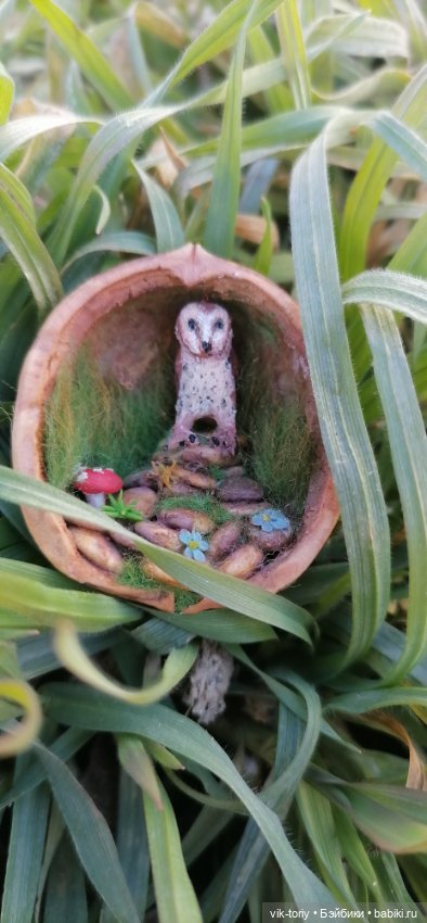 Миниатюра в грецком орехе (фото 3)