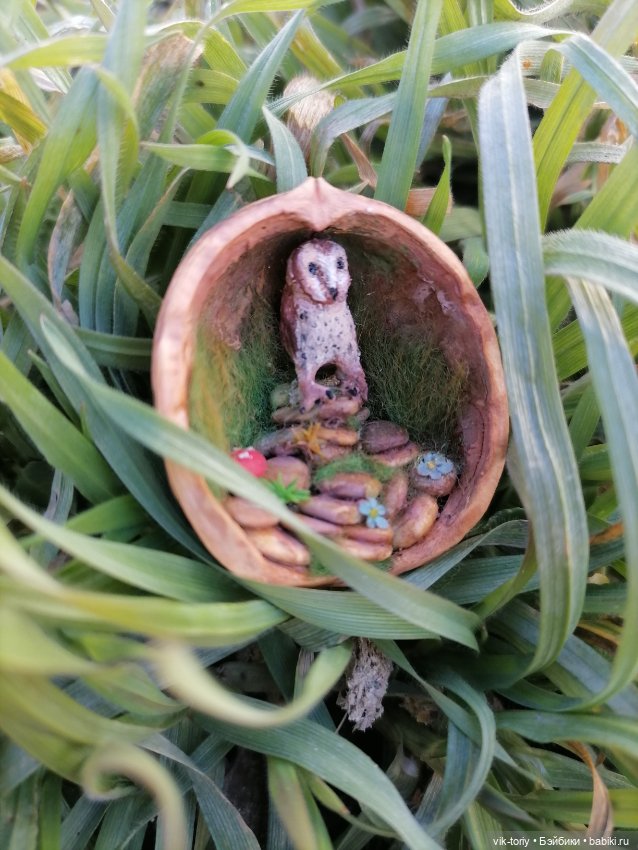 Миниатюра в грецком орехе (фото 7)