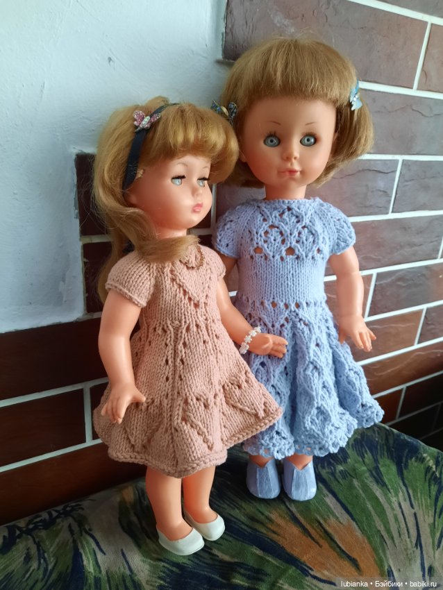 Эльвия и Джемма в новых платьях (фото 8)