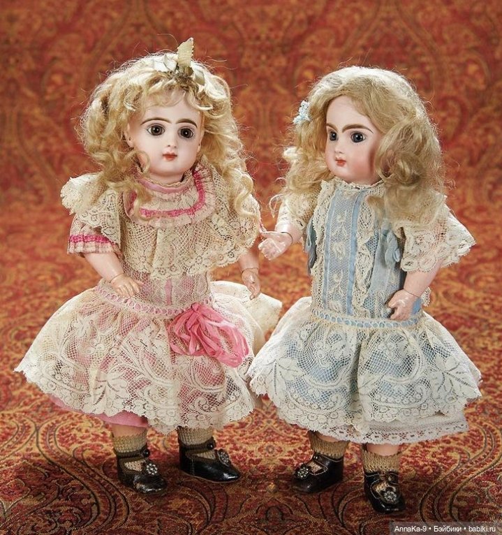 Кукольные платья из кружев, хлопковой сетки и шитья