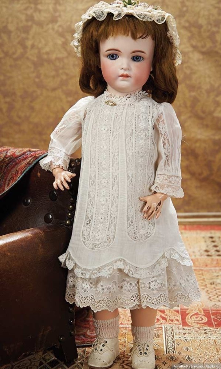 Кукольные платья из кружев, хлопковой сетки и шитья