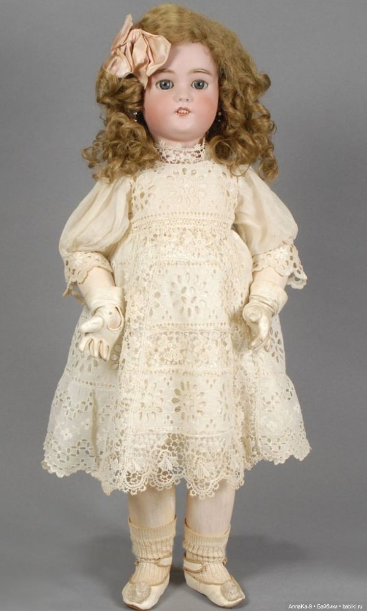 Кукольные платья из кружев, хлопковой сетки и шитья