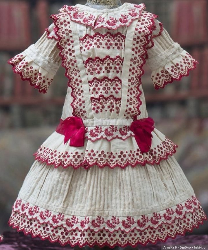 Платья для антикварных кукол с декором тесьмой (фото 7)