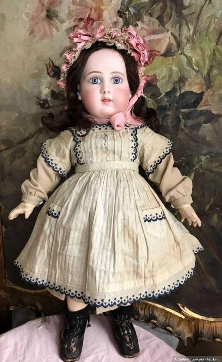 Платья для антикварных кукол с декором тесьмой