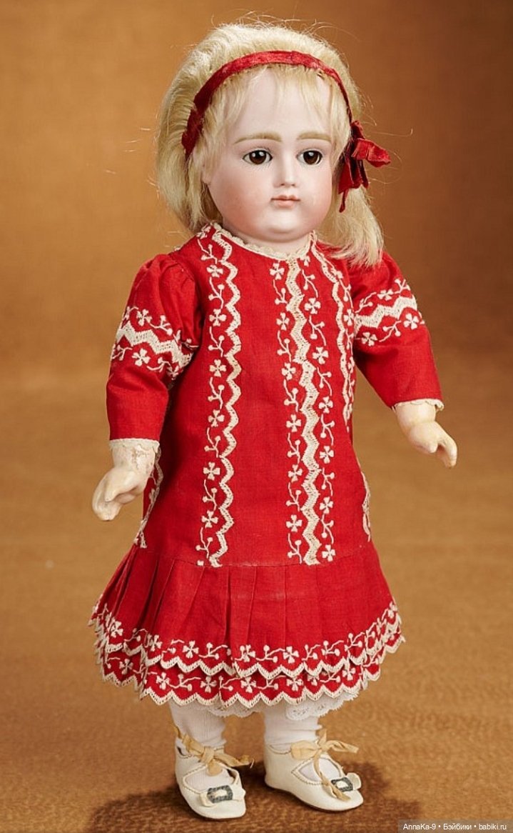 Платья для антикварных кукол с декором тесьмой (фото 3)