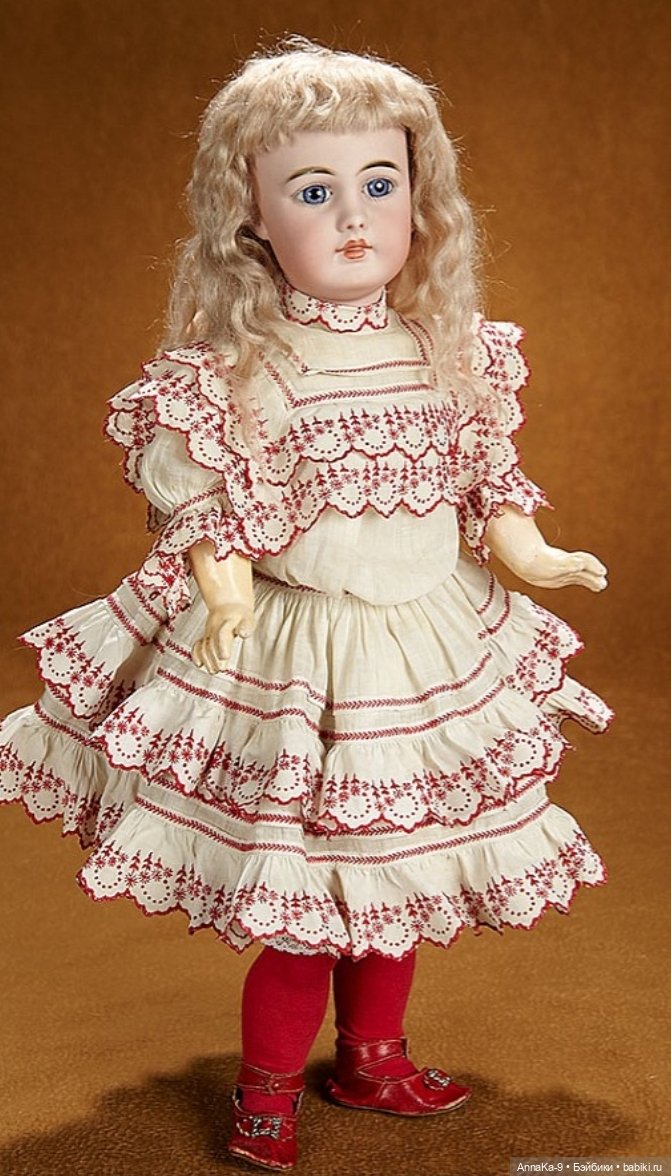 Платья для антикварных кукол с декором тесьмой (фото 8)