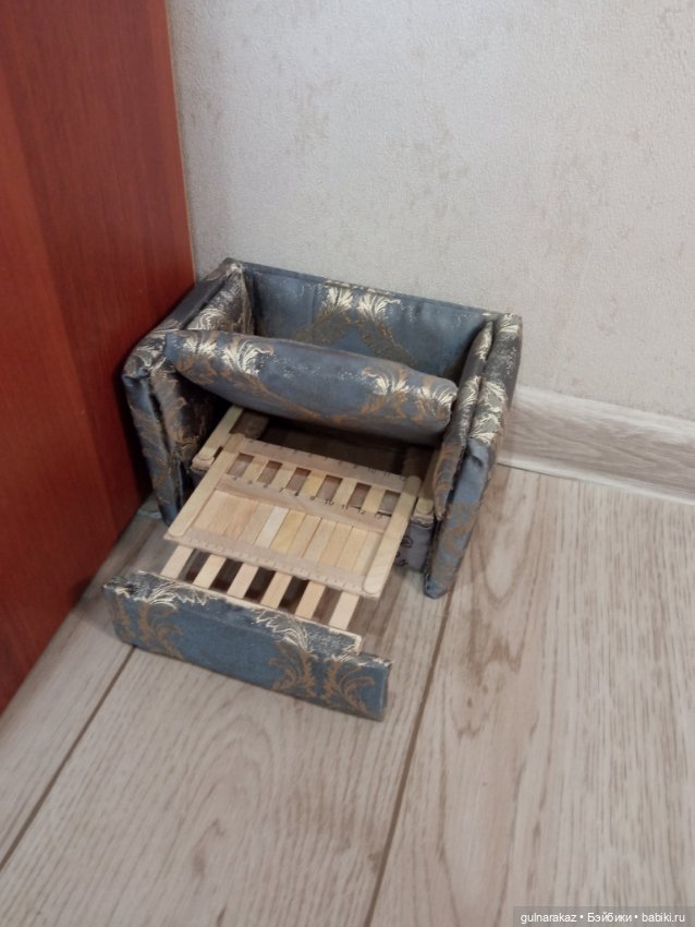 Каждой кукле по кроватке — Мебель для кукол и домиков: фото (фото 7)