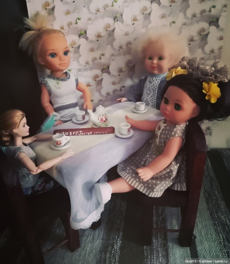 Гарнитур из натурального дерева