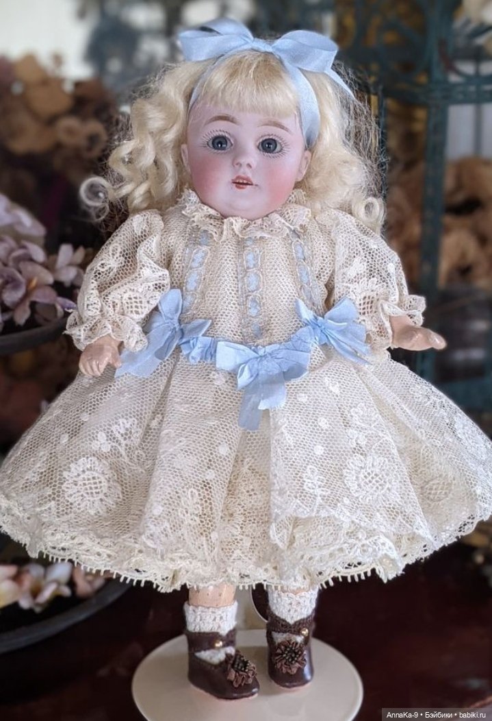 Кукольные платья из кружев, хлопковой сетке и шитья для миньонет (фото 5)