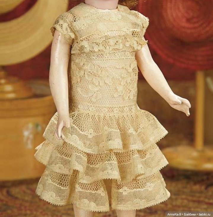 Кукольные платья из кружев, хлопковой сетке и шитья для миньонет