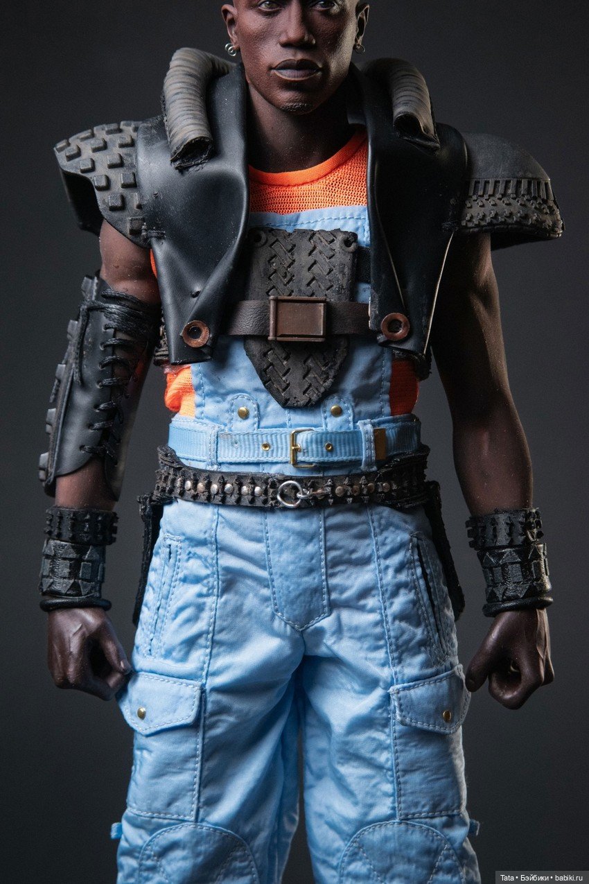 Siberian Custom Studio - фигурка Саймона Феникса (фото 2)