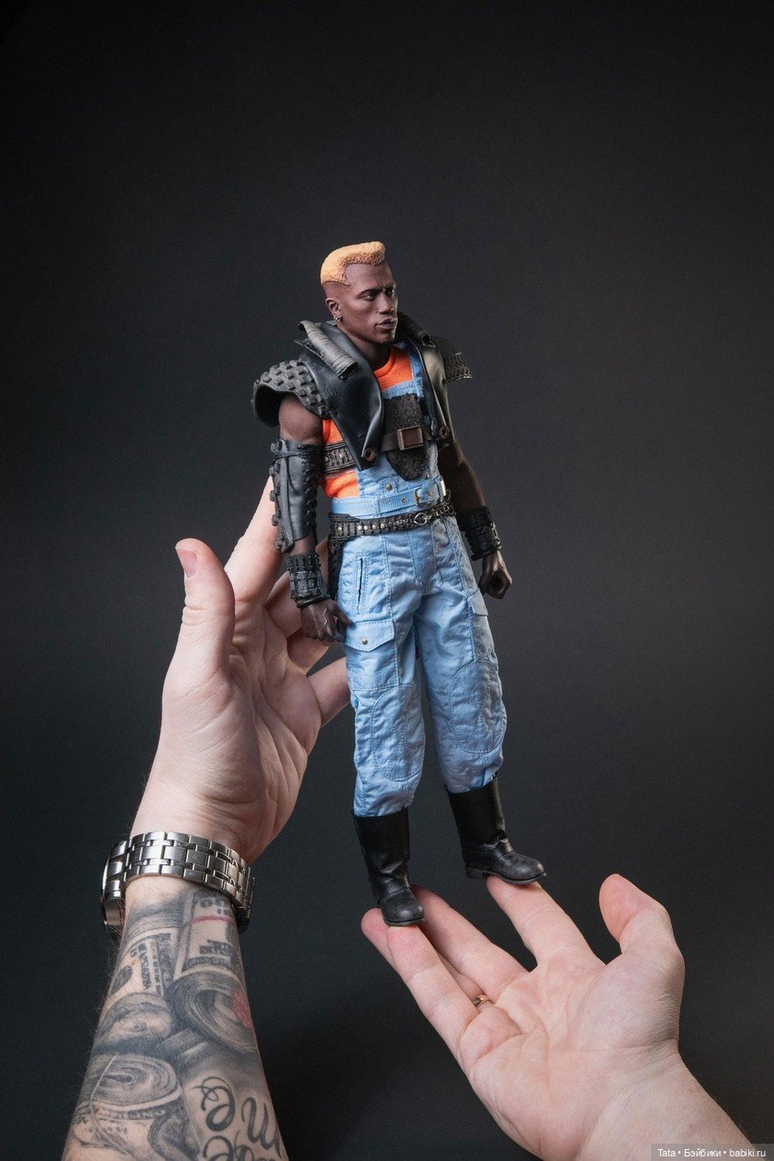 Siberian Custom Studio - фигурка Саймона Феникса