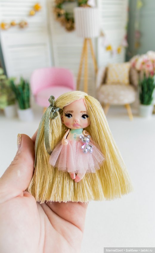 ⭐⭐⭐Кукла — брошь Эмми⭐⭐⭐ — Авторские миниатюрные куклы: лепка (фото 2)