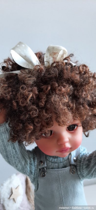 Сарафанчик и шапочка — Куклы Paola Reina (Паола Рейна): новинки (фото 3)