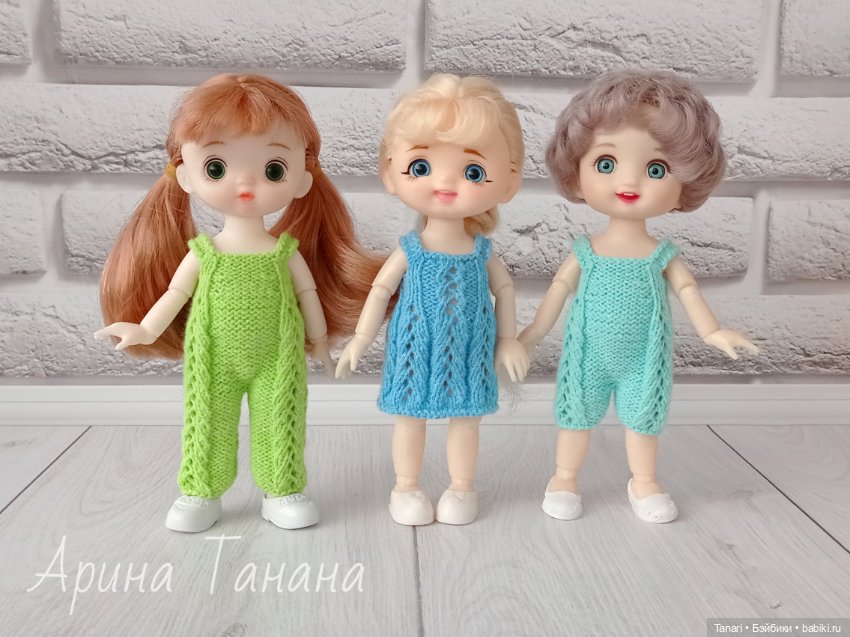 Мои баболечки хвастаются вязаными платьицами (фото 4)