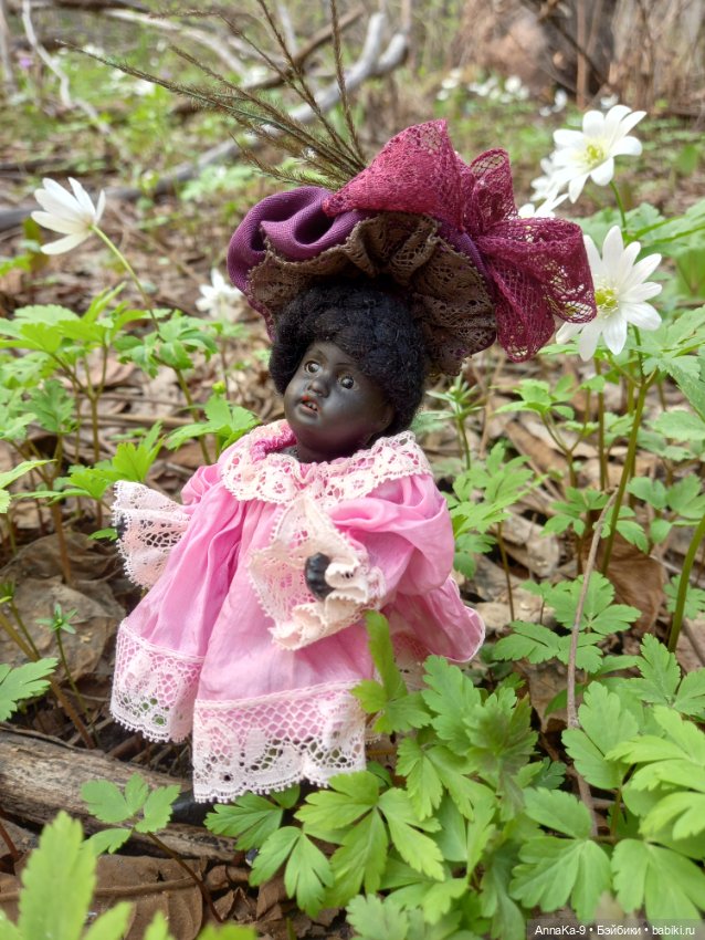 В весеннем лесу — Антикварные куклы Mignonette (Миньонетта): карманные