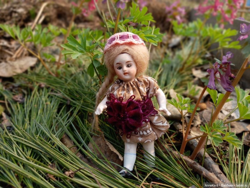 В весеннем лесу — Антикварные куклы Mignonette (Миньонетта): карманные (фото 8)