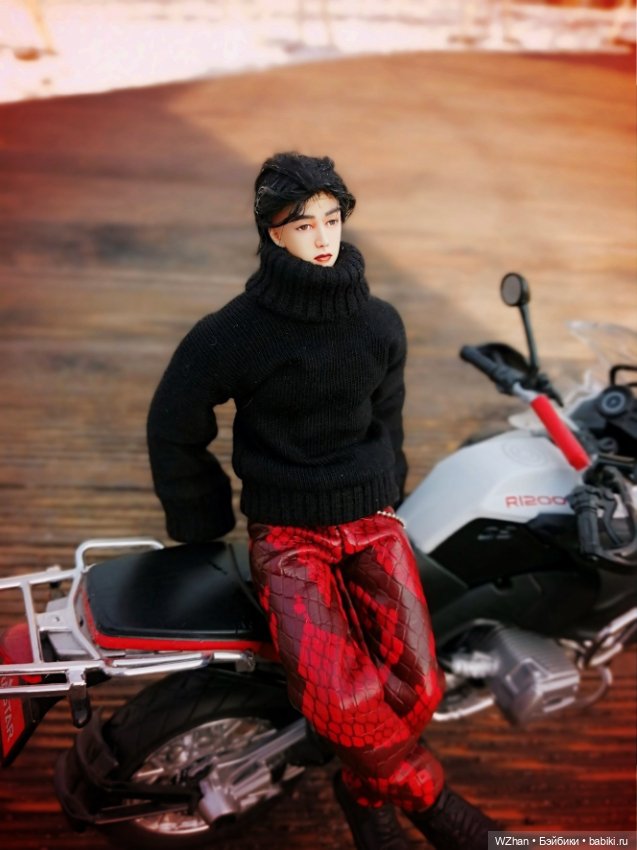 Ван Ибо: кожаные брюки и харизма молодости (фото 5)