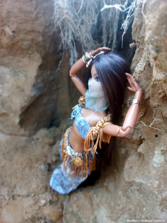 Сабрина. Танец в пустыне — Куклы Barbie (Барби): Looks (фото 3)
