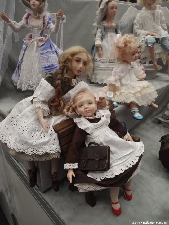 Рисса снова гуляет по Тишинке 08.03.24_часть 2