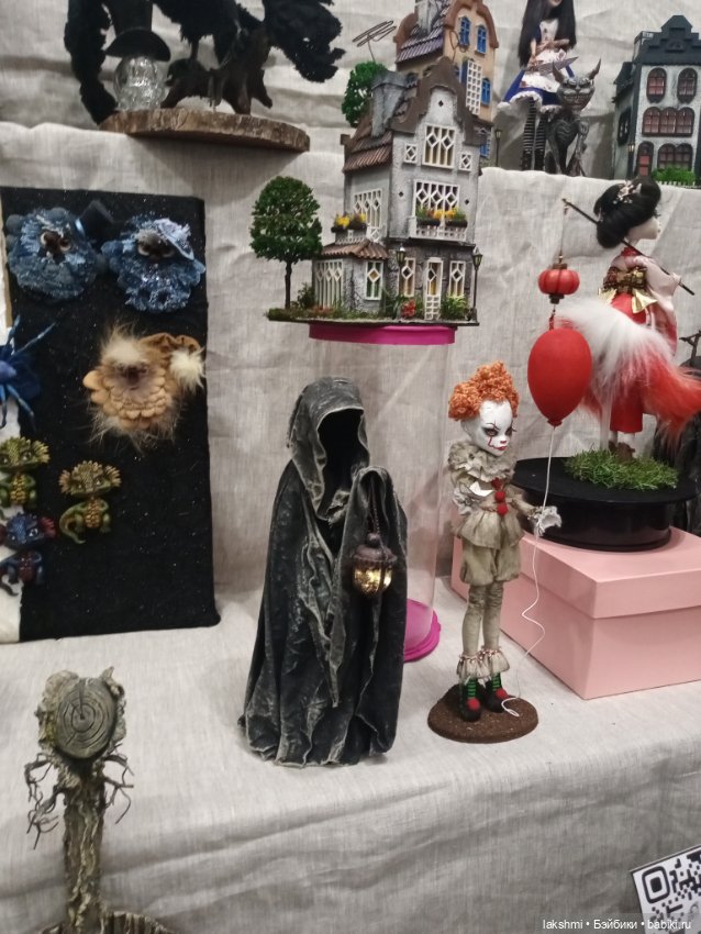 Рисса снова гуляет по Тишинке 08.03.24_часть 2 (фото 8)