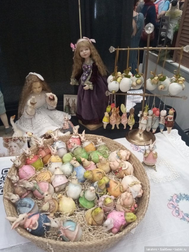 Рисса снова гуляет по Тишинке 08.03.24_часть 1