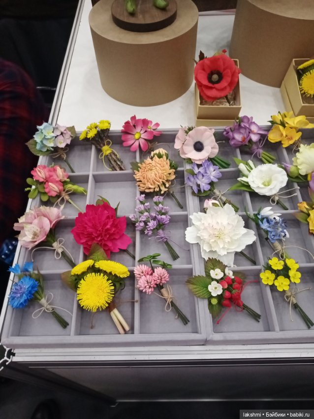 Рисса снова гуляет по Тишинке 08.03.24_часть 1