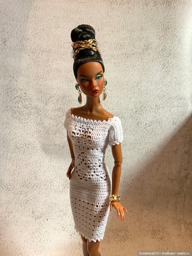 Человеческое платье адаптировано для куклы (фото 8)