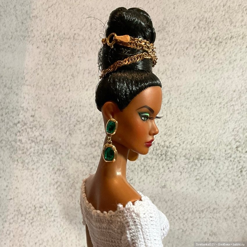 Человеческое платье адаптировано для куклы (фото 10)