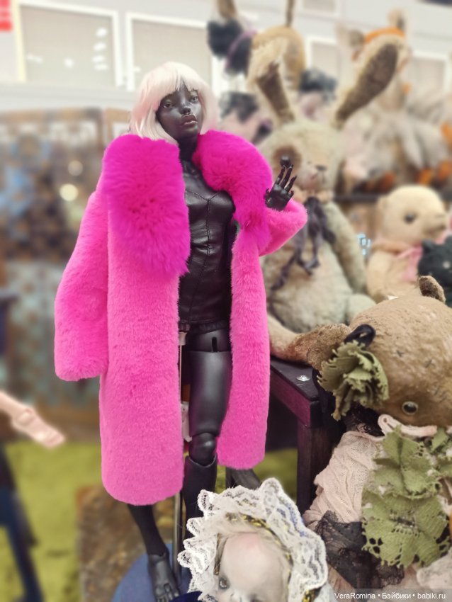 Выставка на Тишинке 2024 часть первая