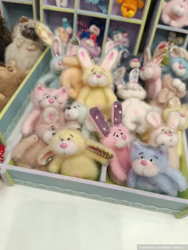 Выставка на Тишинке 2024 часть первая