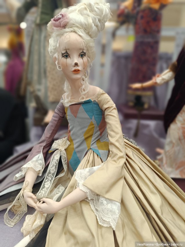 Выставка на Тишинке 2024 часть первая