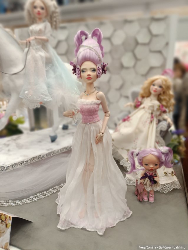 Выставка на Тишинке 2024 часть первая