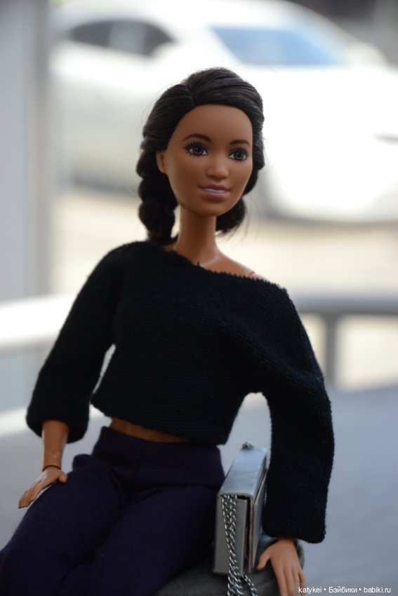 ДР Барби. Съёмка Рут в кафе