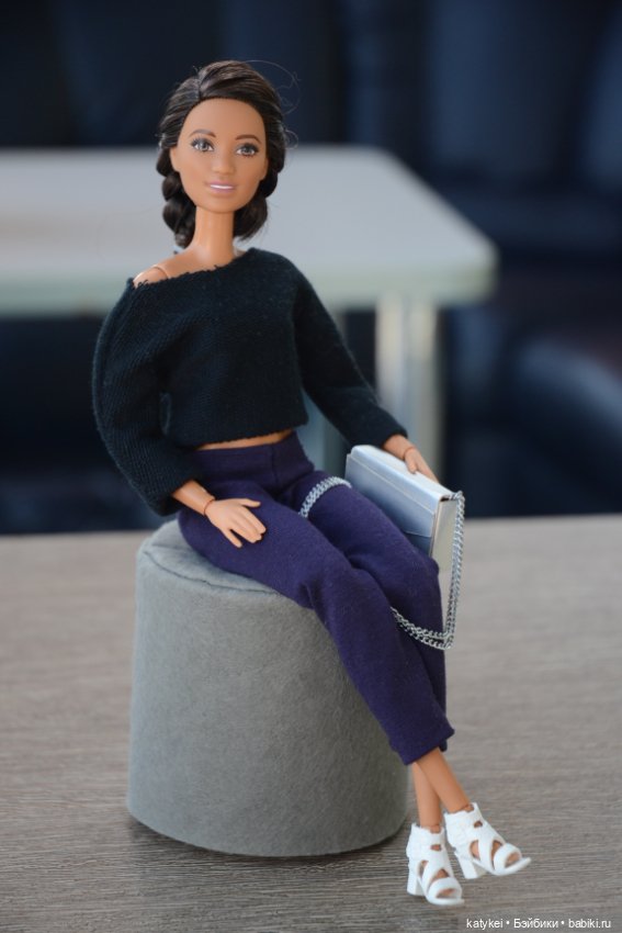 ДР Барби. Съёмка Рут в кафе