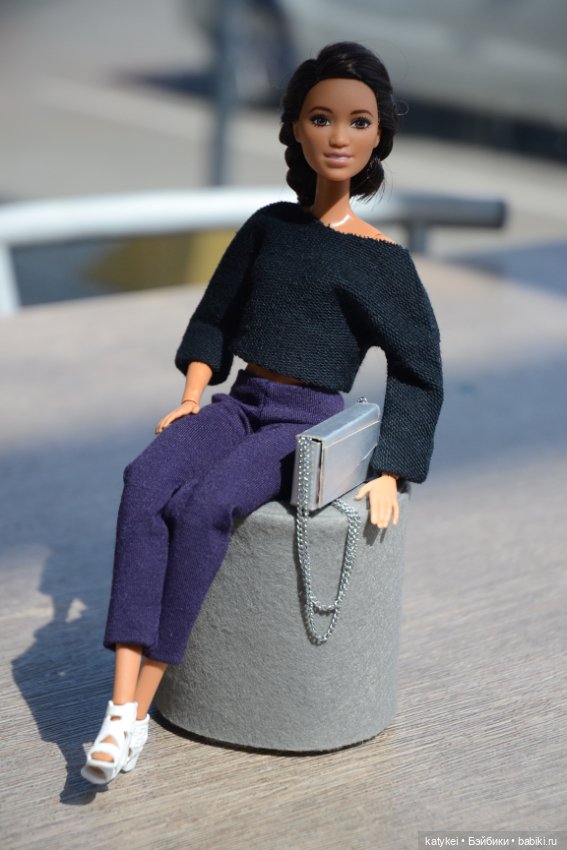 ДР Барби. Съёмка Рут в кафе