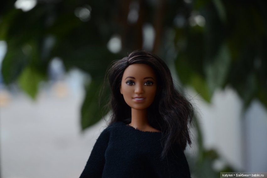 ДР Барби. Съёмка Рут в кафе