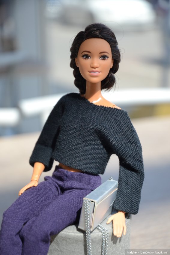 ДР Барби. Съёмка Рут в кафе