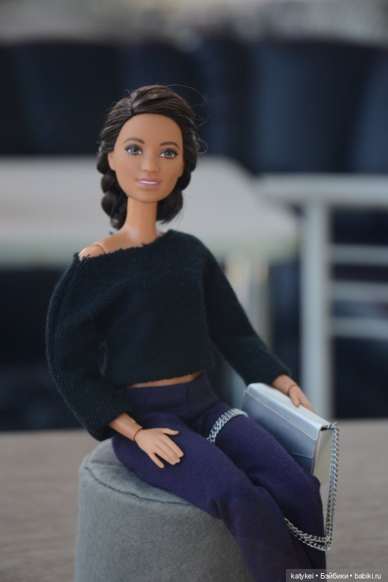 ДР Барби. Съёмка Рут в кафе