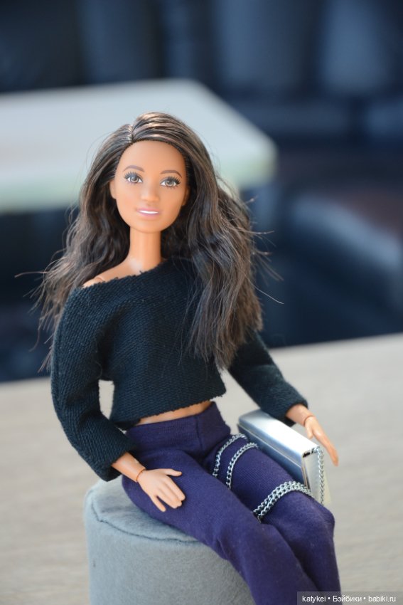 ДР Барби. Съёмка Рут в кафе