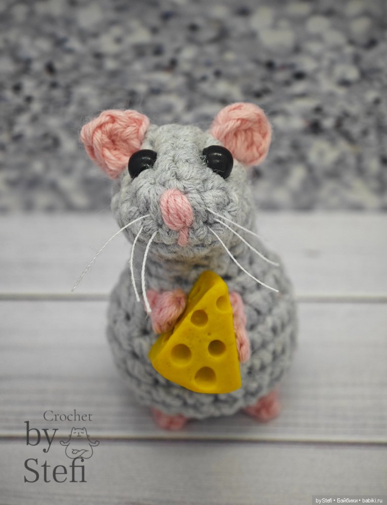 Соскучились? Я - да. Решила связать любимых мышатинок