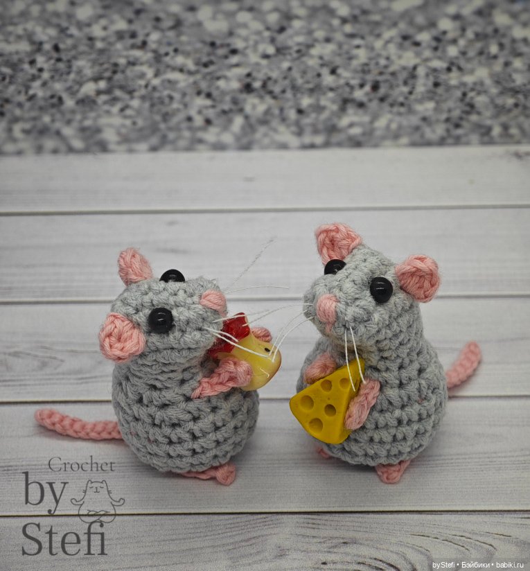 Соскучились? Я - да. Решила связать любимых мышатинок