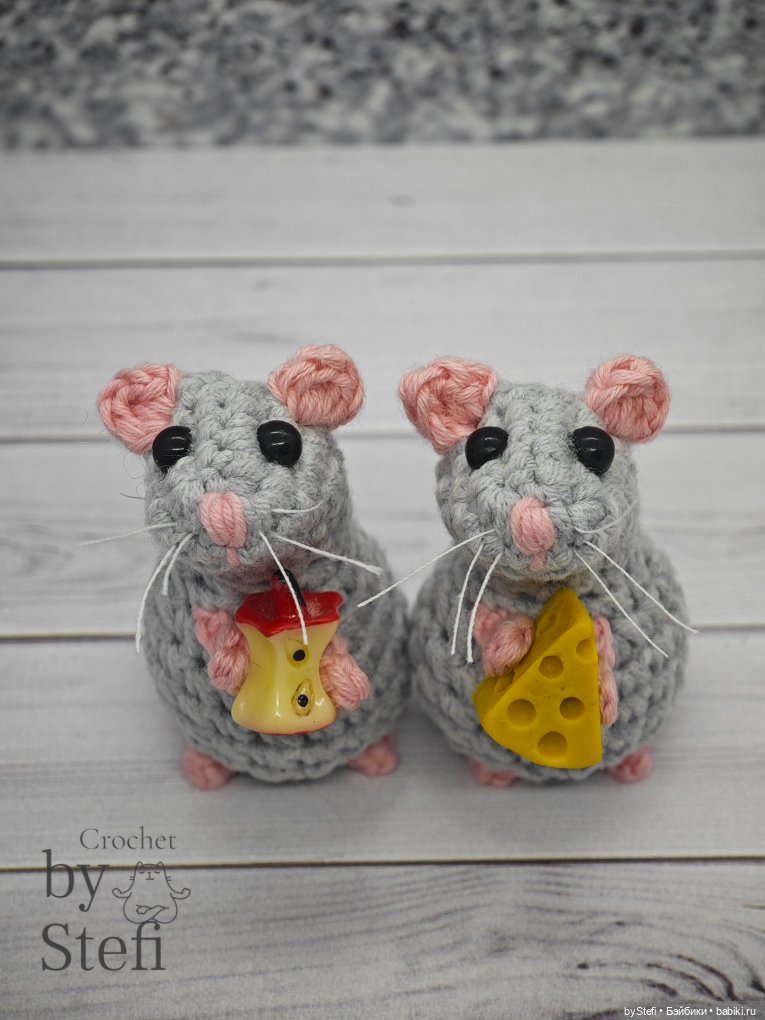 Соскучились? Я - да. Решила связать любимых мышатинок