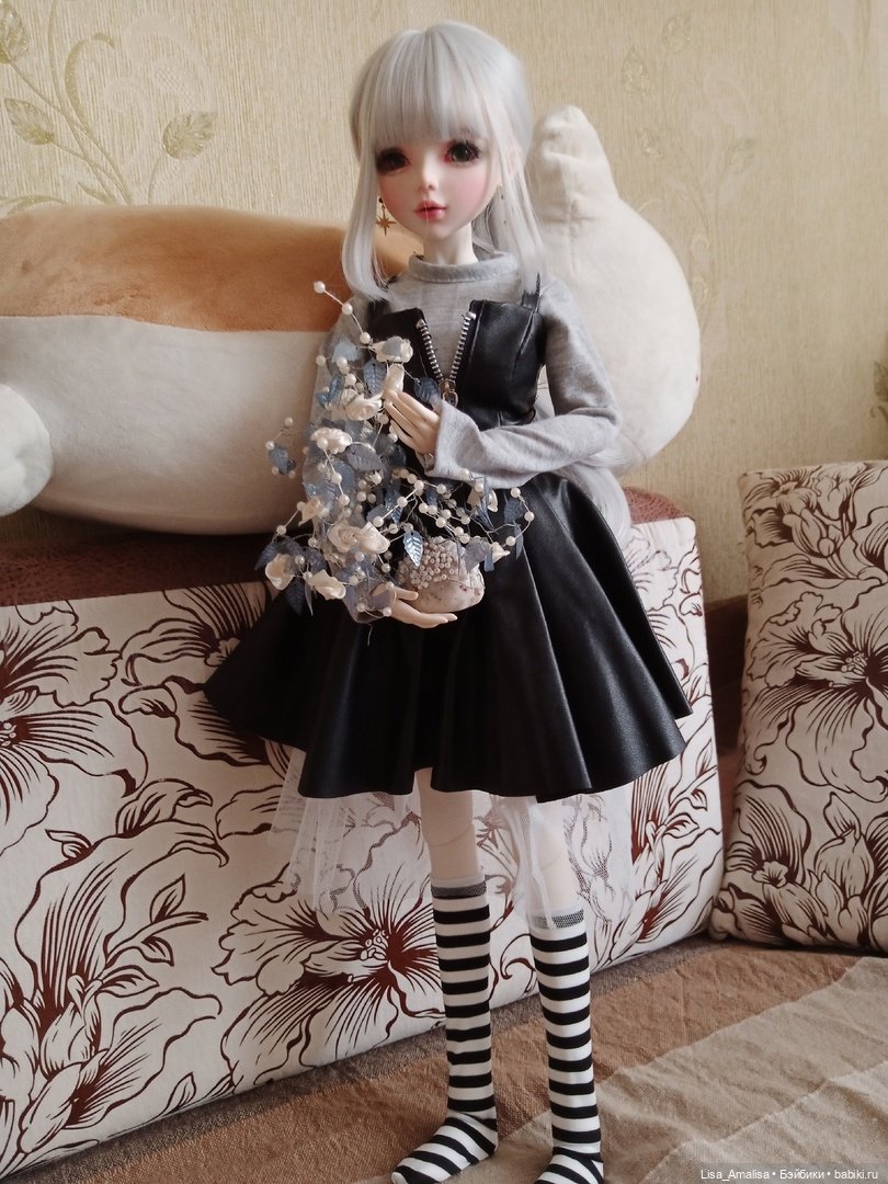 Серебряная лисичка обратилась на девушку (фото 2)