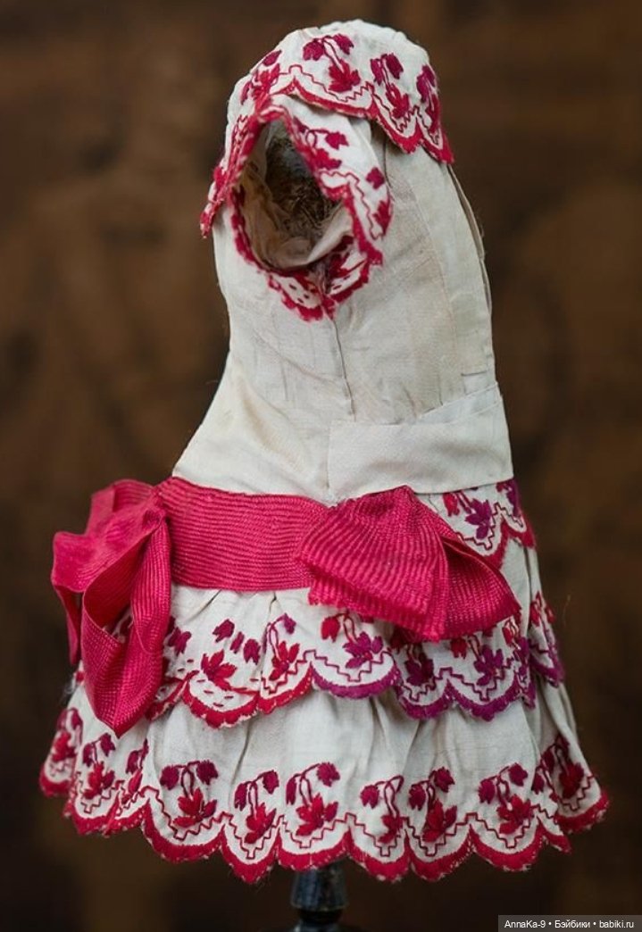 Платья для антикварных кукол с декором тесьмой, часть 2