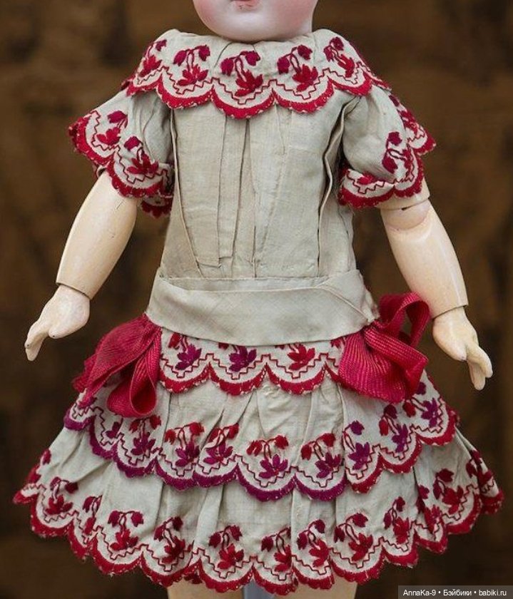 Платья для антикварных кукол с декором тесьмой, часть 2