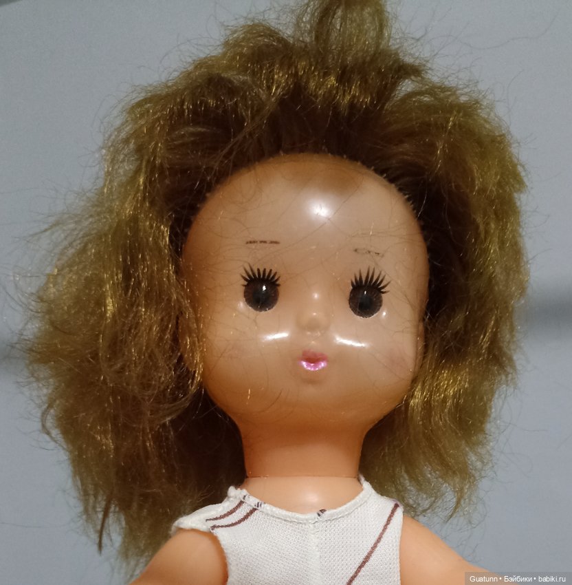 Правильный уход за волосами куклы.