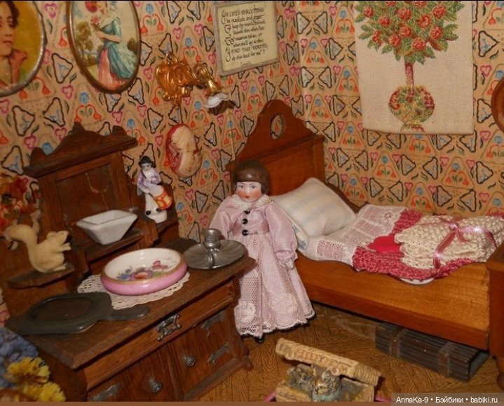 Сценки из кукольных домиков